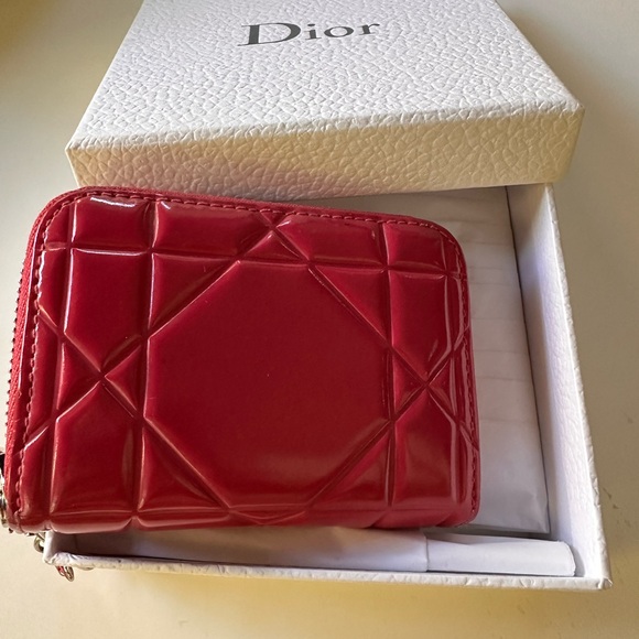 Authentic Dior Lady Dior card case and coin purse in patent leather - Picture 7 of 9
